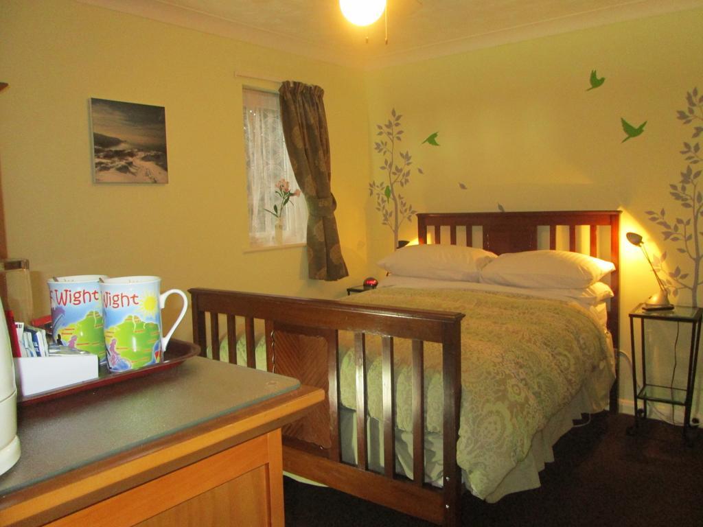 Crossways House Bed And Breakfast East Cowes Quarto foto
